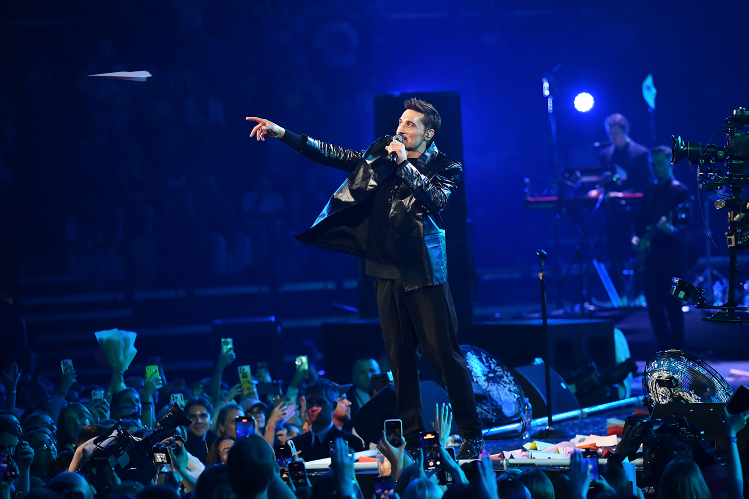gallery-photo